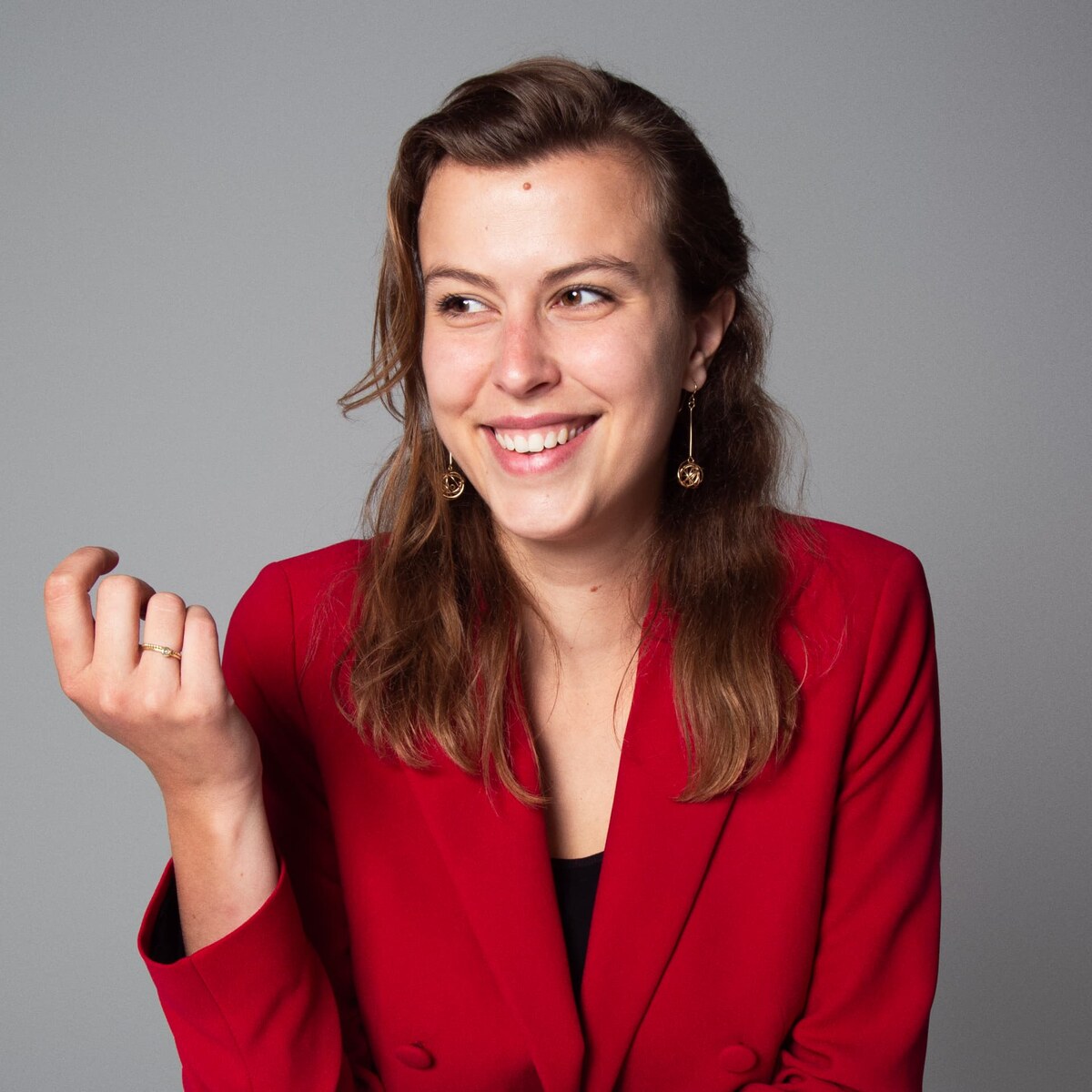 Studioportret van Sophie Kuijpers